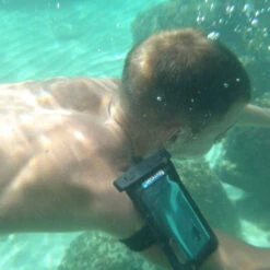 KIT COMPLET POCHETTE ETANCHE SMARTPHONE SEAWAG NOIRE NOIR/BLEU -Railblaza Soldes Boutique kit complet pochette etanche smartphone seawag noire noir bleu 5