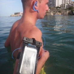 POCHETTE ETANCHE MP3 AVEC PRISE JACK ETANCHE SEAWAG 18 POCHETTE ETANCHE MP3 AVEC PRISE JACK ETANCHE SEAWAG -Railblaza Soldes Boutique pochette etanche mp3 avec prise jack etanche seawag 7